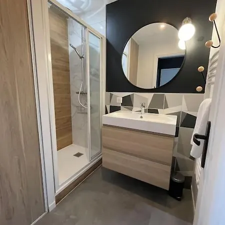 Zosca - Sils Apartment Caen